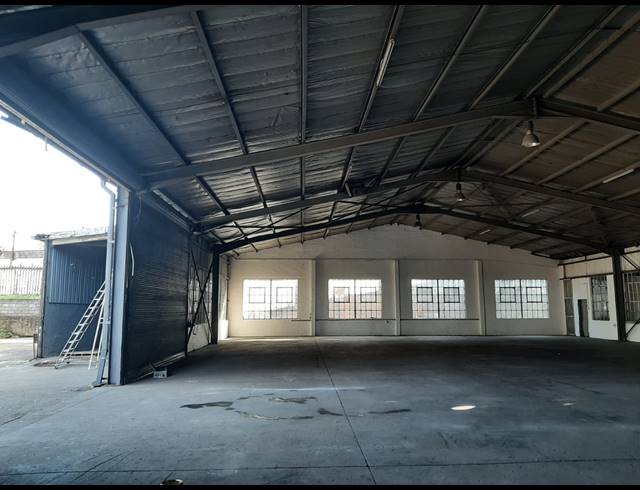 1,025M² FACTORY TO LET IN NEW GERMANY